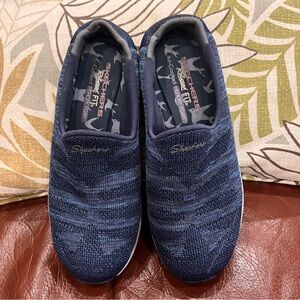 Skechers Relaxed Fit Women Navy Slip-On Loafers Size 6